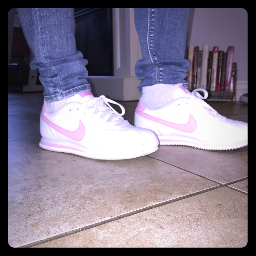 💕Baby pink Nike Cortez💋